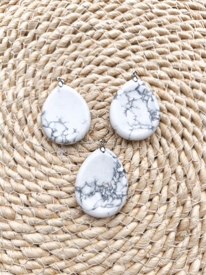 Pierres de Sérénité – Forme Goutte percée (Montables en Pendentif)
