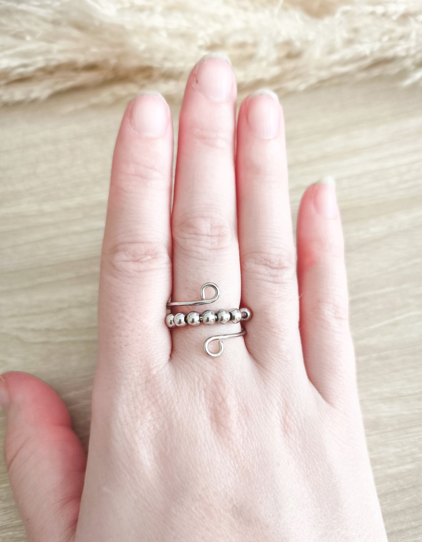Bague d'anxiété à perle