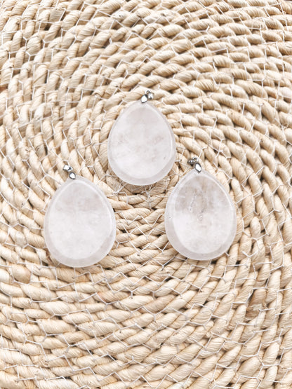 Pierres de Sérénité – Forme Goutte percée (Montables en Pendentif)