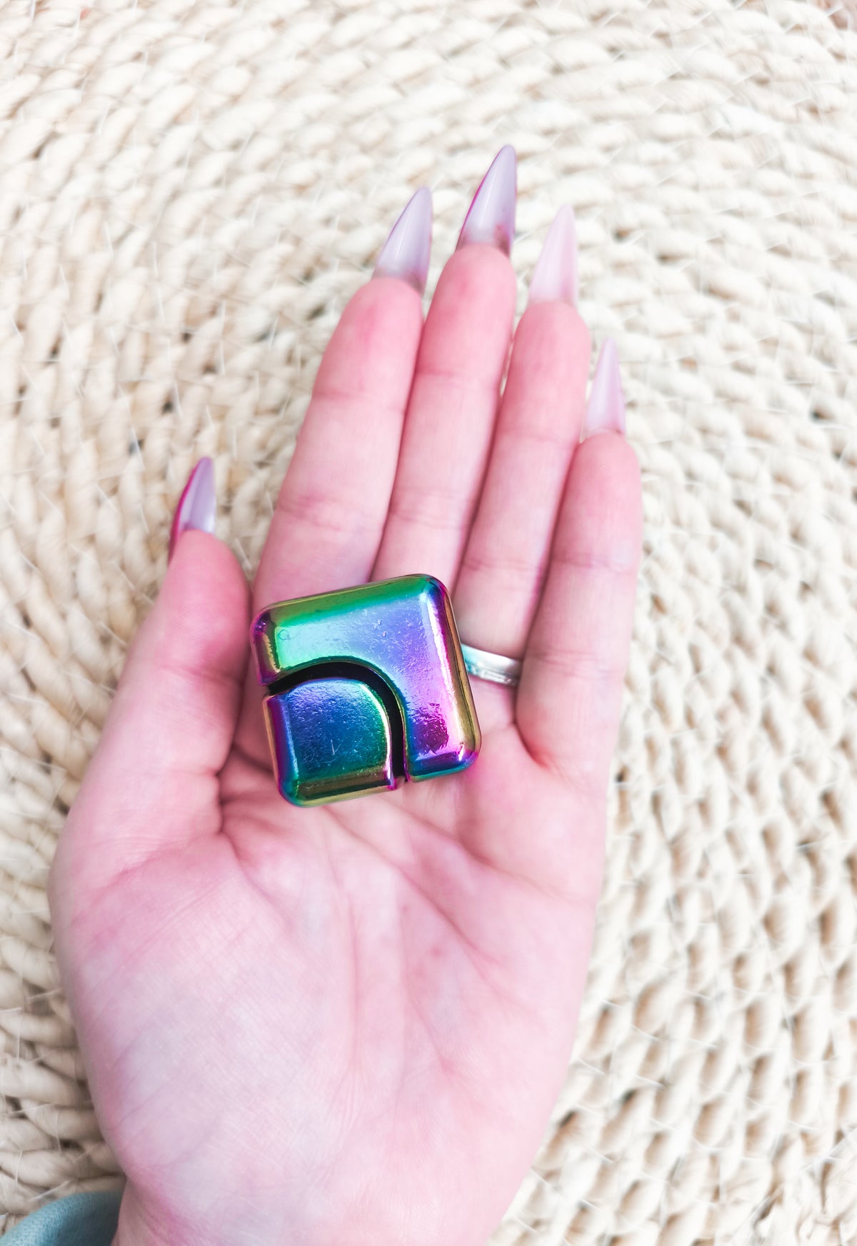 Fidgix: Spinning cube